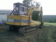 12 ton excavator for sale. Good hydrolics, tracks and runs very well..